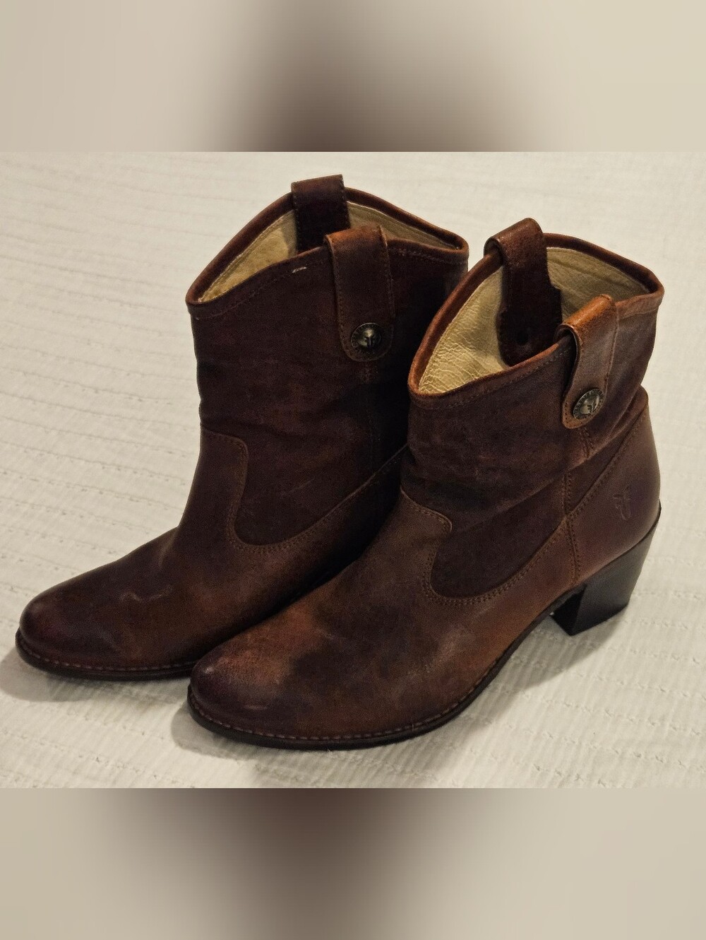 Frye Women's Jackie Button Short Western Ankle Boots Brown Leather Size 8.5 EUC